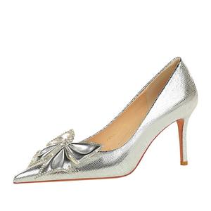 Escarpins à talons aiguilles de <span class=keywords><strong>7</strong></span> <span class=keywords><strong>cm</strong></span> pour femmes, confortables, pour le bureau, argentés, à bout pointu, avec nœud en strass, pour l'été, l'automne, les fêtes et les banquets - Product Image 2