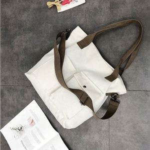 Bolsa de Lona de Gran Capacidad, Negra, Casual, de Hombro y Cruzada, con Bolsillos Delanteros - Product Image 2