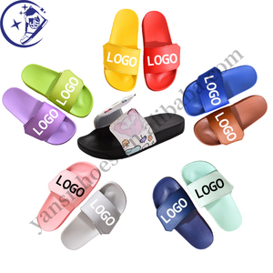 Claquettes personnalisées avec logo d'usine, claquettes d'extérieur avec logo 3D personnalisé, claquettes personnalisées avec logo pour hommes, claquettes à scratch. - Product Image 2