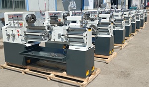 Torno Manual Horizontal de Alta Precisión, Modelo CA6132, 380V/220V, ISO40, Diámetro de Rotación del Husillo 320mm - Product Image 5