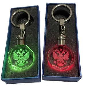 Rusia con bandera de águila, llavero de cristal, llaveros de cristal LED personalizados, llaveros de bandera de armas de escudo ruso con dos ojales de latón - Product Image 1