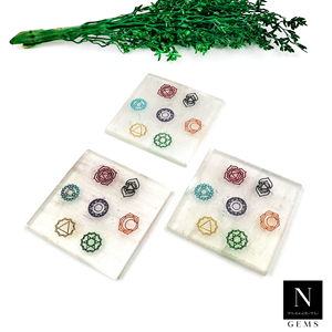 Plaque de charge en sélénite carrée gravée 7 chakra de haute qualité 2.5-3 pouces - Product Image 6