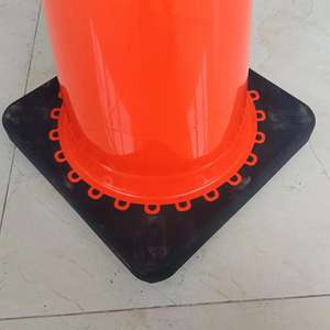 مخروط عاكس مرن للسلامة المرورية من كلوريد البولي فينيل بمعيار الولايات المتحدة الأمريكية 18 "28" 36" - Product Image 3