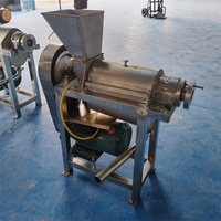 Industriële spiraalvormige verpulverings- en sapmachine voor appels, ontpit- en pulpmachine voor rode bayberries en mango's