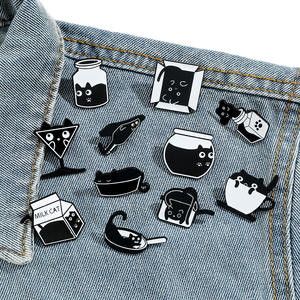 Cartoon Kleine Schwarze Katze Brosche Anime Kreative Metall-Anstecknadel mit Schwarzer Nickel-Beschichtung Gravierte Technik Geschenk - Product Image 4