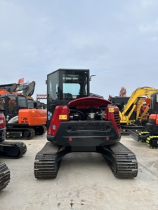Excavatrice compacte Yanmar VIO85 de 8,5 tonnes, moteur diesel 4TNV98C, certifiée CE EPA pour les travaux utilitaires - Product Image 4