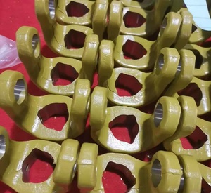 Junta universal agrícola de 3/4" DD cromada 6/8 RA2 39*118 27*70 con extremo triangular para horquilla de toma de fuerza - Product Image 2