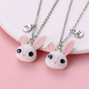 สร้อยคอการ์ตูนกระต่ายน่ารัก2ชิ้น/เซ็ตสำหรับเด็กผู้หญิงชุดสร้อยคอจี้เครื่องรางกระต่ายตาโตทำจากยางเรซินสำหรับเพื่อนรัก - Product Image 4