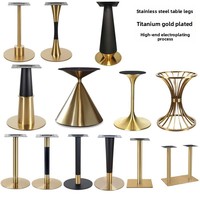 Ensemble de table à manger Chenman de luxe plaqué or avec structure en métal et pieds de table en acier inoxydable, design rond pour une utilisation en extérieur