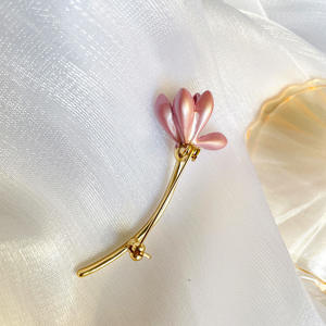 Magnolia goutte d'huile de cuisson Saint Irene métal vente en gros mode alliage de Zinc rose fleur de Lotus femmes émail bijoux broche - Product Image 5