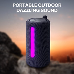 Haut-parleur portable sans fil RGB multifonctionnel étanche pour extérieur avec subwoofer, micro intégré et <span class=keywords><strong>radio</strong></span> <span class=keywords><strong>FM</strong></span> - Product Image 2
