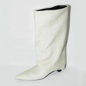 Nuevas llegadas: Botines térmicos de otoño para mujer con punta, tacón bajo y diseño superpuesto, botines de tobillo de media caña de color liso. - Product Image 2