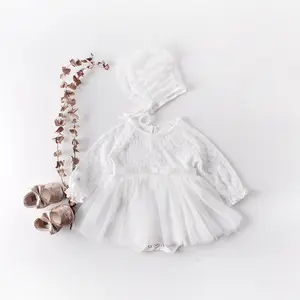 아기 소녀 옷 아기의 봄 백 일 그녀의 긴 실크 삼각형 드레스 점프 슈트 등반 옷을 제공