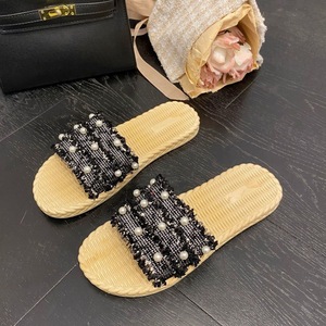 2026 New Xishuangbanna Fairy Style Pearl Flat Slide Sandals Women Sweet Versatile Vacation Beach <b>Slippers</b> - Product Image 2