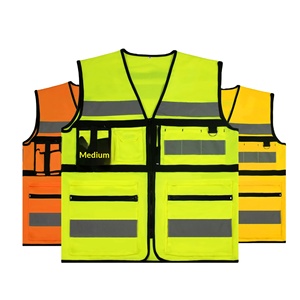 سترة عمل متعددة الجيوب عاكسة للضوء لمواقع البناء وملابس السلامة المرورية مصنوعة من البوليستر مع شعار - Product Image 2