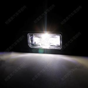 Luz de matrícula halógena 5NA943021 para Volkswagen, Seat, Skoda, Audi - Product Image 1