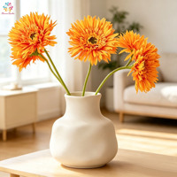 Tiges de fleurs artificielles réalistes en chrysanthème blanc pour la décoration de la maison, des mariages et des hôtels