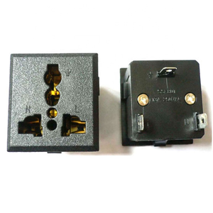 Presa Industriale FT-129 13A 250V Universale da Pannello 45mm*45mm da Tavolo in Rame Anti-Strappamento 1 Uscita Standard - Product Image 2
