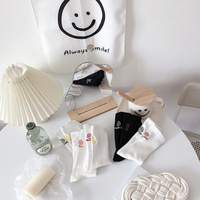 Kawai Chaussettes à Broderie Visage Mignon pour Couples Unisex Drôle Mot Lettre Chaussettes Blanc