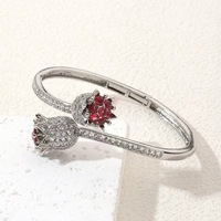 Bracelets en alliage élégants et amincissants, style classique et tendance, accessoire raffiné pour les soirées