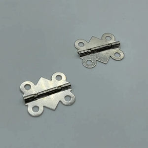 Bisagra Metálica Multiusos <span class=keywords><strong>de</strong></span> 20x25mm con Herrajes <span class=keywords><strong>de</strong></span> Montaje <span class=keywords><strong>para</strong></span> Cajas <span class=keywords><strong>de</strong></span> Joyería y Proyectos <span class=keywords><strong>de</strong></span> Manualidades con Cajas <span class=keywords><strong>de</strong></span> Regalo - Product Image 3