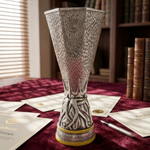 Factory Wholesale Customizable Waterproof Europa <strong>League</strong> Resin Crafts Trophy <strong>Cup</strong> - Product Image 5