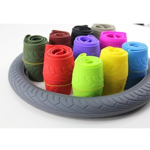 Yi Kailing - Funda de silicona para volante con diseño de neumático, antideslizante, resistente al desgaste, lavable con agua, un solo color, FXP03 - Product Image 1