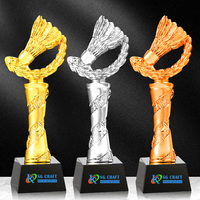 Vente en gros plaqué or personnalisé brillant danse créative étudiant sport réunion prix Souvenirs trophée en résine