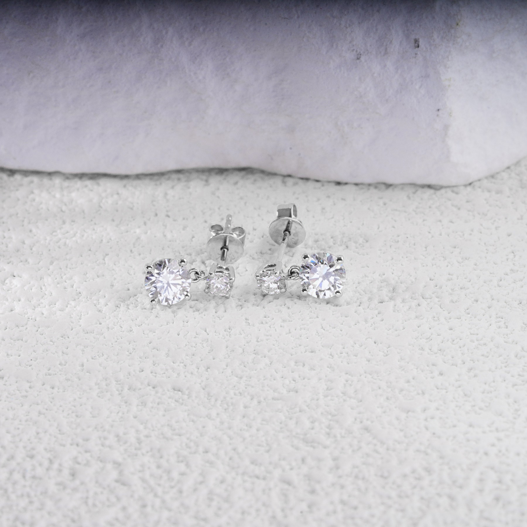 18K White Gold