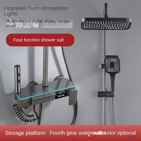 Robinet de douche en laiton à quatre fonctions à affichage numérique intelligent, filet rouge à jet doux pour hôtels, spa et salles de bain durables.