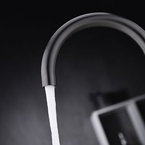 Modern Kitchen Faucet Single Handle Deck <b>Mounted</b> Pull Out <b>Spray</b> 2.0-2.9gal/m Ceramic Valve Core - Product Image 1