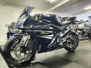 Moto Sportiva <span class=keywords><strong>Yamaha</strong></span> YZF-<span class=keywords><strong>R125</strong></span> 125cc <span class=keywords><strong>Usata</strong></span> di Qualità in Ottime Condizioni, Origine UK, Vendita all'Ingrosso al Miglior Prezzo - Product Image 3