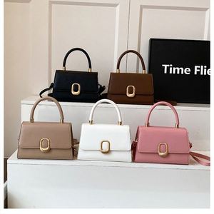 2026 Spring New Arrival Women's Vintage Style PU Leather Handbag <b>Frame</b> Shape Cover Closure Lightweight Waterproof Crossbody Top - Product Image 4