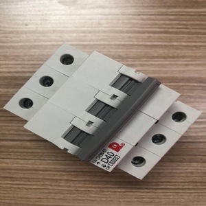 Interruptor Automático Miniatura Changshu CH1-63 Curva C 40A Baja Tensión Certificado CCC - Product Image 1