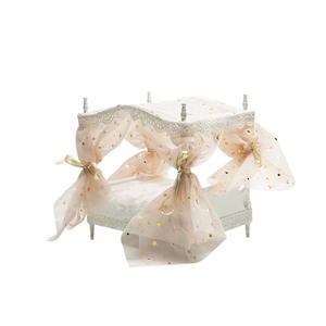 DIY de madera Mini hogar dormitorio sueño estrella Luna malla princesa cama elegante casa de muñecas accesorios para muñecas juguetes hechos a mano - Product Image 1