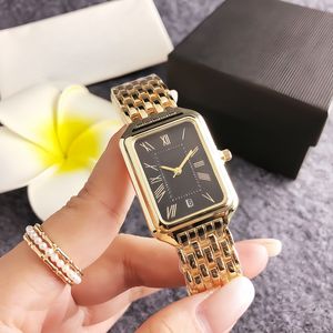 TikTok Live Broadcast Nouveau Classique All-<span class=keywords><strong>match</strong></span> Carré Style Coré<span class=keywords><strong>en</strong></span> Simple Élégant Alliage Femmes Montre À Quartz Verre Pointeur 10mm - Product Image 3