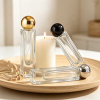 Flacon pulvérisateur d'huile de parfum carré personnalisé de 30 ml avec bouchon à bille, flacon de parfum vide en verre de 30 ml (1 oz) avec emballage en boîte