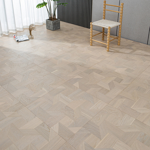Parquet de Olmo Multicapa Impermeable con Acabado Cepillado Rústico, Grado FSC AB, 14mm, con Sistema T&G, Diseñado para Proyectos de Renovación - Product Image 1