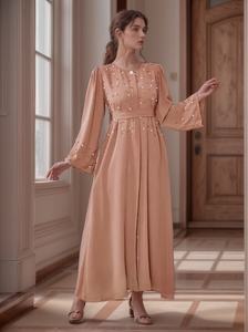 ชุดอาบายะห์อิสลามสุดหรูสำหรับผู้หญิง ผ้าทอมือ งานฝีมือ ผลิตจากโพลีเอสเตอร์ ระบายอากาศได้ดี รับผลิตตามแบบ (ODM) สำหรับงานแต่งงานและเดือนรอมฎอน - Product Image 2