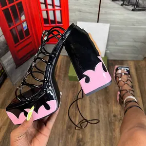 New Arrivals Square Toe Plataforma Chunky Wedge Heel Cross Strap Ankle Ring Strap Sandals Para Mulheres Sandálias de salto alto