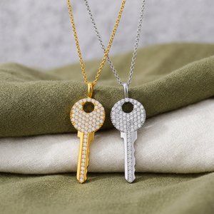 Pendentif Clé en Argent Moissanite HIPHOP Luxe Glacé Breloque Religieuse Cadeau Tendance Mode Bijoux Style Urbain pour Fêtes et Événements - Product Image 1