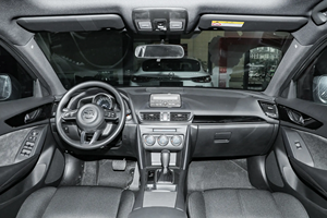 <span class=keywords><strong>Mazda</strong></span> <span class=keywords><strong>CX</strong></span>-4 <span class=keywords><strong>2022</strong></span> 2.0 L Traction avant Euro VI Conduite à gauche Automatique Aspiration naturelle SUV familial d'occasion Essence - Product Image 4