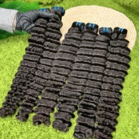 Lot de Cheveux Humains Bruts Non Traités 100% Naturels Ondulés Profonds, Cheveux Vierges Bruts Brésiliens Doublement Tirés en Gros