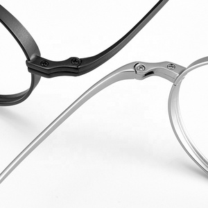 Kính mắt gọng tròn titan nguyên chất thời thượng, kiểu dáng cổ điển, màu IP, nhẹ, cá tính, màu đồng dành cho nam 10518 - Product Image 5