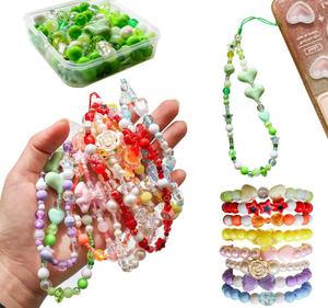 Chaîne de téléphone portable DIY colorée, bracelet perlé avec perles en acrylique et en lucite - Product Image 2