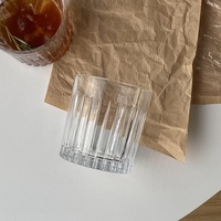Gobelet en verre artisanal rayé minimaliste moderne 300-400 ml unisexe pour café, thé, jus, utilisation en bar