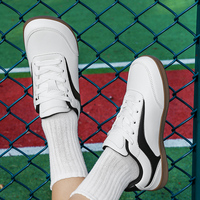 Baskets décontractées pour hommes à bout large, style rétro, basses, en cuir microfibre et maille respirante, pour la marche