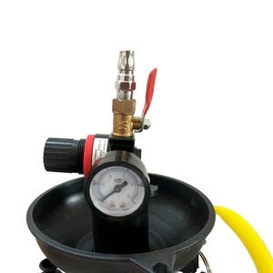 Outil de remplissage d'<span class=keywords><strong>huile</strong></span> automobile de nouveau style Injecteur d'<span class=keywords><strong>huile</strong></span> pneumatique 10L - Product Image 5