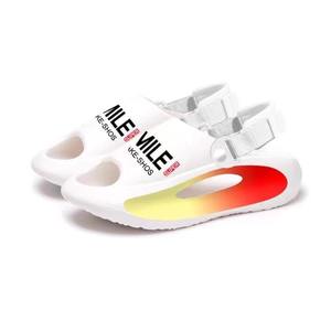 Diapositives promotionnelles personnalisées pour l'extérieur avec logo pour hommes Go Diapositives pour hommes Pantoufles de créateurs - Product Image 3