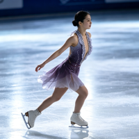 Robe de patinage artistique à dégradé violet, dos ouvert en V profond, strass, en mousseline, costume de performance de patinage, sur mesure OEM